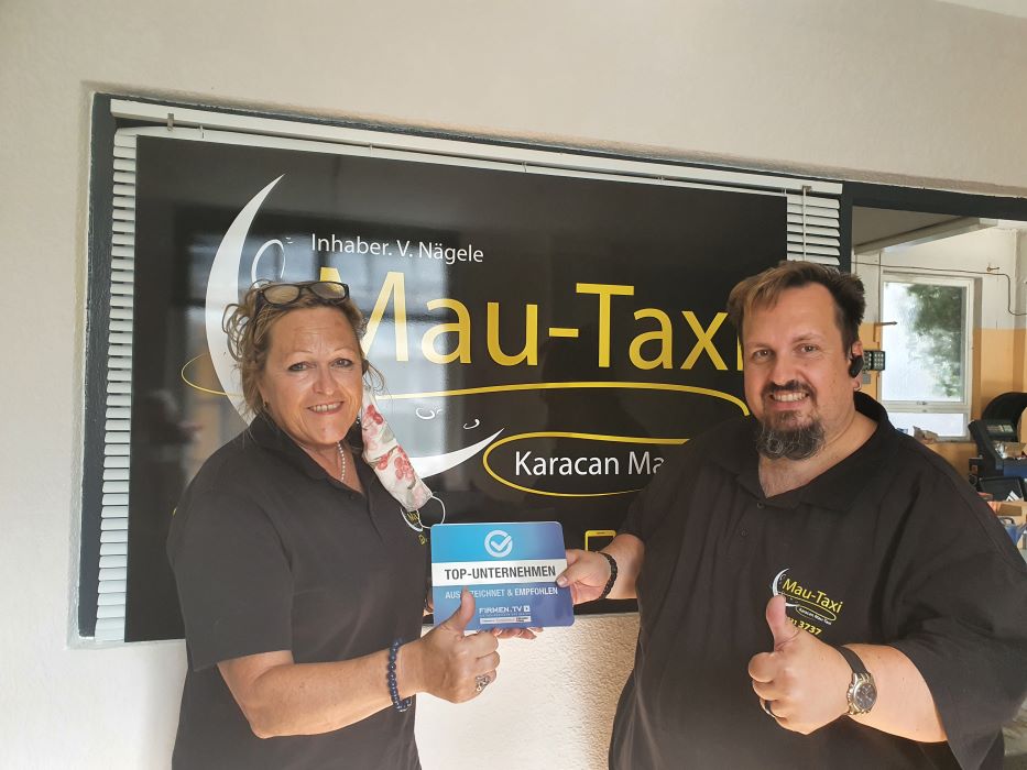 Viktoria Nägele und Team von Karacan Mau-Taxi Memmingen mit Auszeichnung Top-Unternehmen
